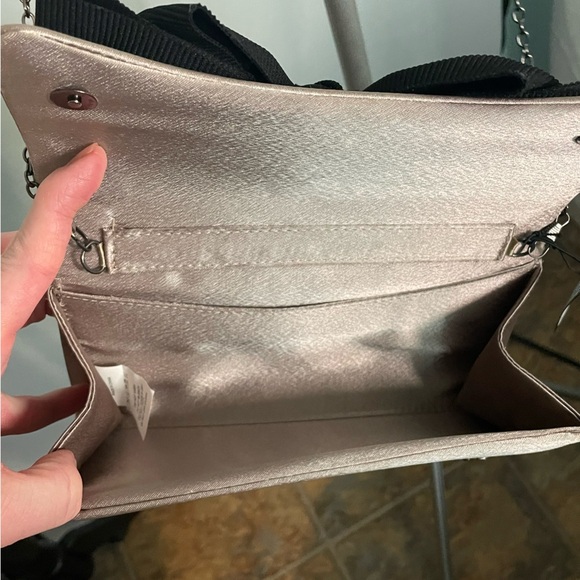 Big bow purse with long chain NWT - Picture 6 of 7